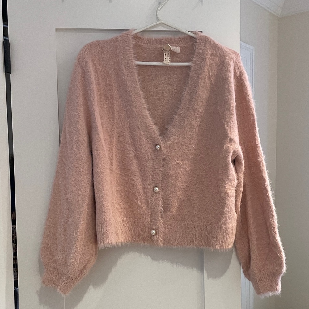 H&M Blush Pink Fuzzy V-Neck Pearl Button Cardigan